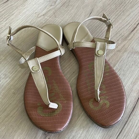 Circus by Sam Edelman, woman’s tan sandals. Size 8. - Picture 1 of 5